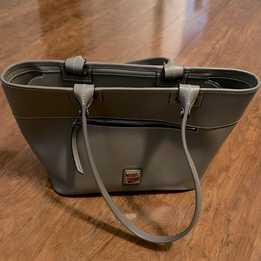 Dooney & Bourke Quincey Beacon Tote